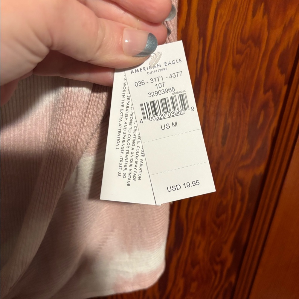 AMERICAN EAGLE NWT Cream and Baby Pink Tie Front Cropped Camisole - Picture 4 of 5